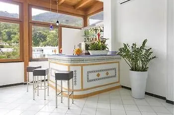 Terme Miramonte & Mare 호텔 카사밋쵸라테르메